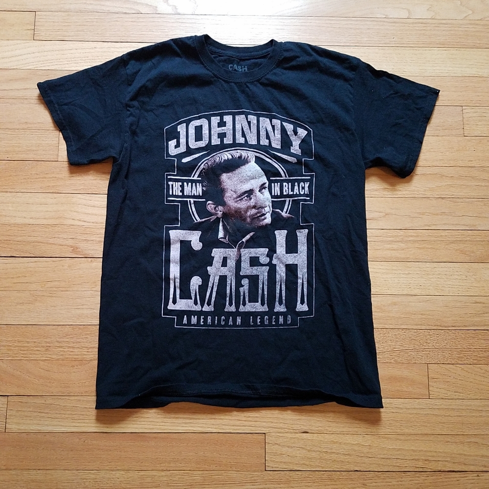 Country music legend, Johnny Cash graphic tee size medium in excellent condition
